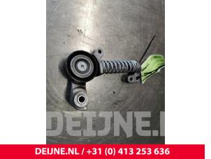 Gebruikte Spanrol Multiriem Volvo XC90 II 2.0 D5 16V AWD Prijs € 60,00 Margeregeling aangeboden door van Deijne Onderdelen Uden B.V.