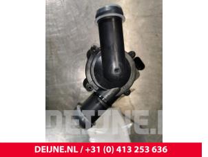 Volvo XC40 Zusätzliche Wasserpumpe O116550 foto 3