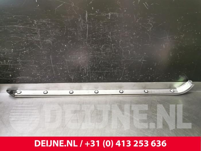 Volkswagen Crafter Sliding door rail, left O116625