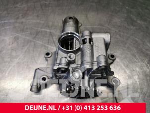 Volvo XC70 Oil pump O116710 photo 2