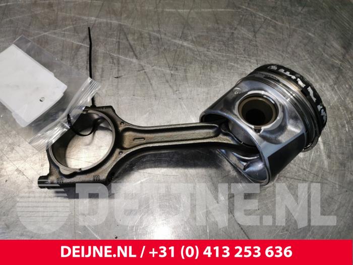 Volvo XC70 Kolben O116731