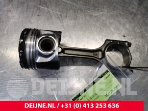 Gebruikte Zuiger Volvo XC70 (BZ) 2.4 D4 20V AWD Prijs € 181,50 Inclusief btw aangeboden door van Deijne Onderdelen Uden B.V.