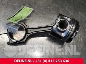 Gebruikte Zuiger Volvo XC70 (BZ) 2.4 D4 20V AWD Prijs € 181,50 Inclusief btw aangeboden door van Deijne Onderdelen Uden B.V.