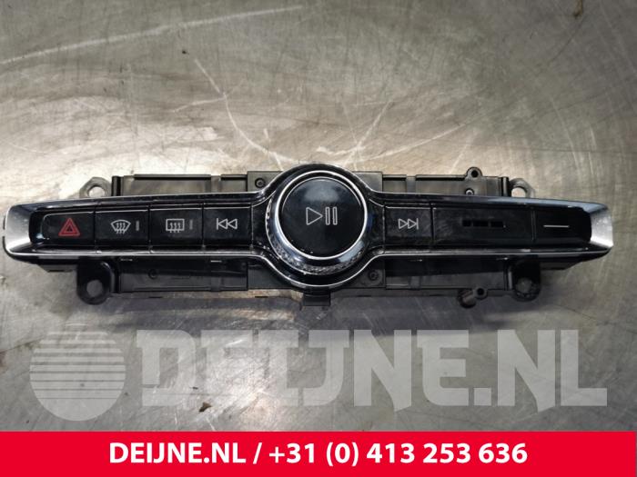 Volvo V60 Radiobedienings paneel O117020