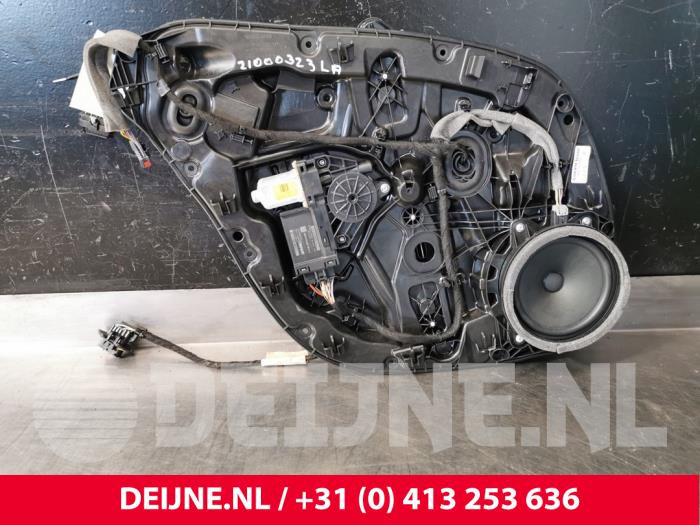 Volvo V60 Ruitmechaniek 4Deurs links-achter O117025