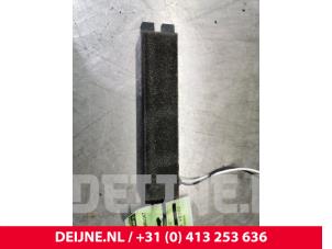 Tesla Model S Keyless entry antenne O117166 foto 2