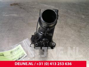 Volvo V60 Thermostat housing O117205 photo 3