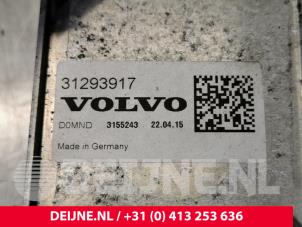Gebruikte Oliekoeler Volvo V90 II (PW) 2.0 D5 16V AWD Prijs € 50,00 Margeregeling aangeboden door van Deijne Onderdelen Uden B.V.