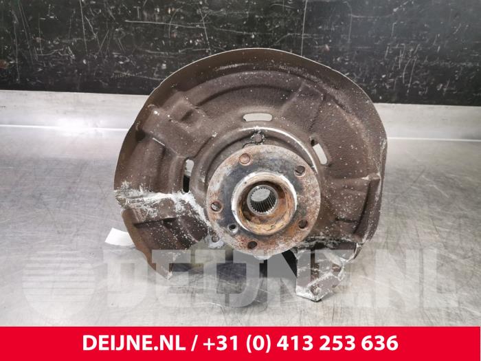 BMW 5-Serie Achsschenkel links hinten O117484