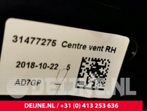 Volvo V60 Dashboard part O117584 photo 3