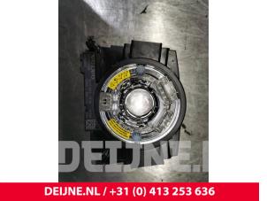 Gebruikte Licht + Raw Schakelaar Volvo V60 II (ZW) 2.0 T8 16V Plug-in Hybrid AWD Prijs € 100,00 Margeregeling aangeboden door van Deijne Onderdelen Uden B.V.