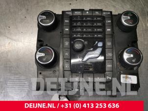 Gebruikte Kachel Bedieningspaneel Volvo V60 I (FW/GW) 2.4 D6 20V Plug-in Hybrid AWD Prijs € 40,00 Margeregeling aangeboden door van Deijne Onderdelen Uden B.V.