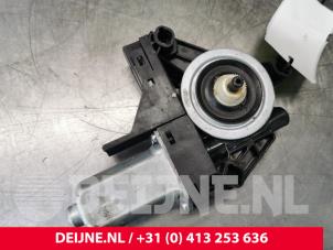 Volvo V60 Ruitenwissermotor achter O117650 foto 3