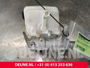 Gebruikte Hoofdremcilinder Volvo V60 II (ZW) 2.0 T8 16V Plug-in Hybrid AWD Prijs € 80,00 Margeregeling aangeboden door van Deijne Onderdelen Uden B.V.