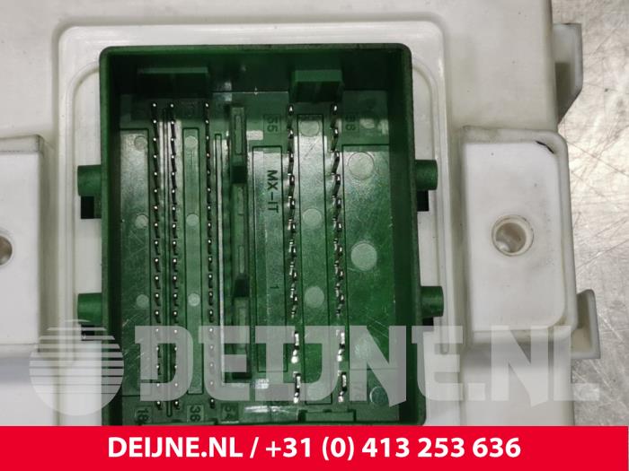CEM (module) van een Volvo V60 II (ZW) 2.0 T8 16V Plug-in Hybrid AWD 2019