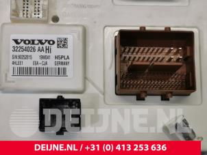CEM (module) van een Volvo V60 II (ZW) 2.0 T8 16V Plug-in Hybrid AWD 2019