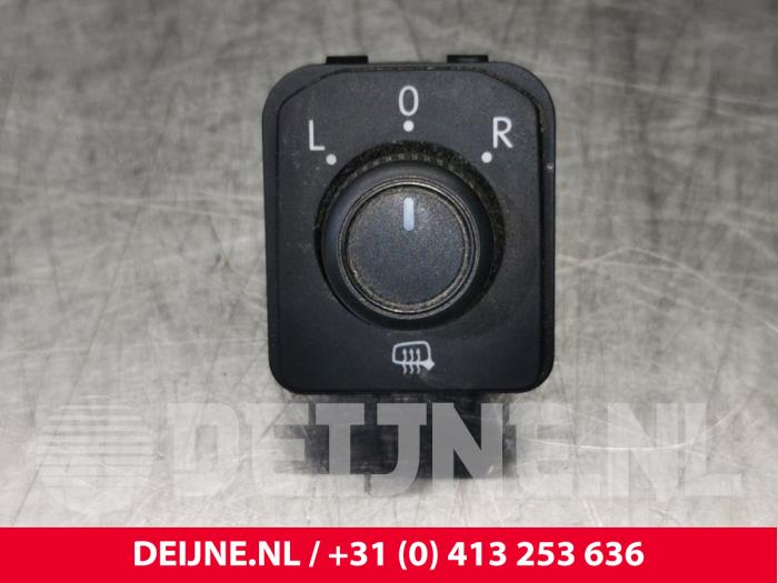 Volkswagen Crafter Mirror switch O117916