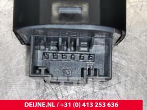 Volkswagen Crafter Mirror switch O117916 photo 3