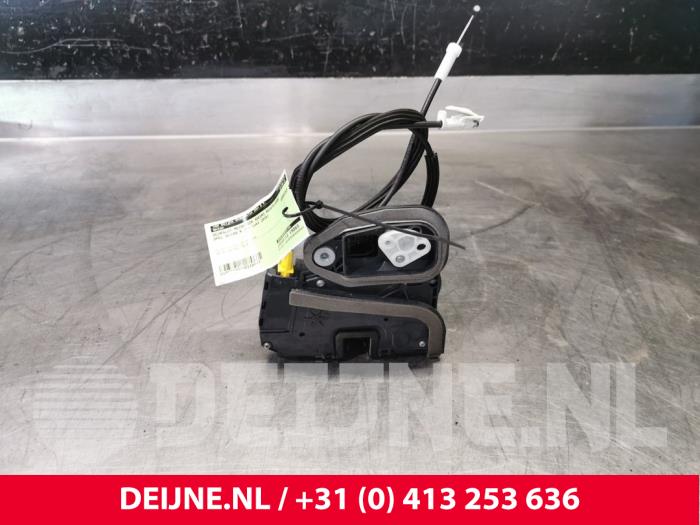 Opel Astra Türschlossmechanik 4-türig rechts vorne O118047