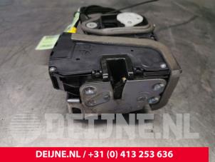 Opel Astra Front door lock mechanism 4-door, right O118047 photo 2