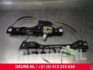 Gebruikte Ruitmechaniek 4Deurs rechts-voor Opel Astra K 1.0 Turbo 12V Prijs € 75,00 Margeregeling aangeboden door van Deijne Onderdelen Uden B.V.