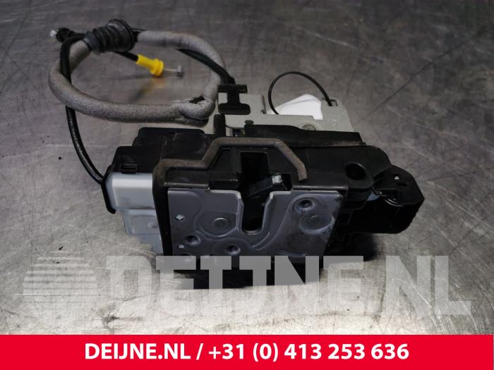 Volvo XC40 Türschlossmechanik 4-türig links vorne O118424