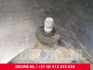 Tesla Model S Querlenker oben rechts vorne O118492 foto 3