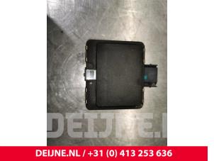 Tesla Model S Radarsensor O118499 foto 2