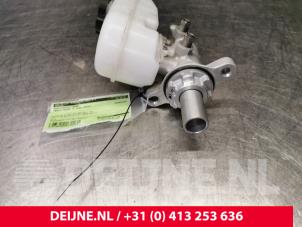 Tesla Model S Master cylinder O118512 photo 3