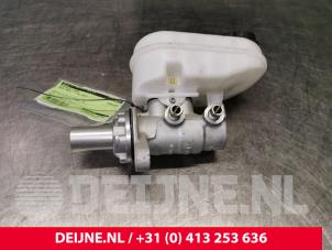 Tesla Model S Master cylinder O118512 photo 2
