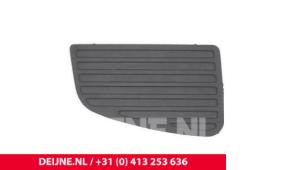 Nieuwe Bumper Rooster Volkswagen Crafter Prijs € 18,15 Inclusief btw aangeboden door van Deijne Onderdelen Uden B.V.