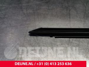 Volvo XC40 Window rubber O118597 photo 3