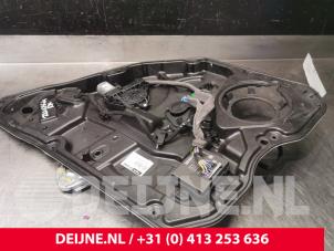 Volvo V60 Ruitmechaniek 4Deurs rechts-achter O118632 foto 2