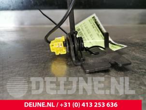 Volvo XC40 Rear seatbelt buckle, right O118661 photo 2