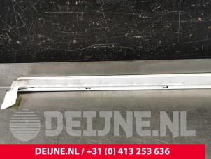 Tesla Model S Side skirt, right O118719 photo 2