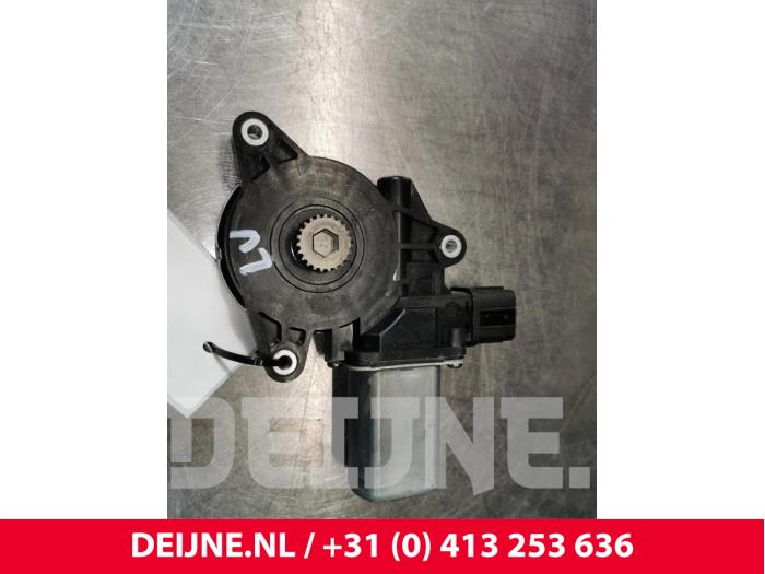 Tesla Model S Schiebedach Motor O118739