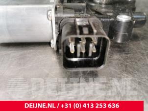 Tesla Model S Sunroof motor O118739 photo 2