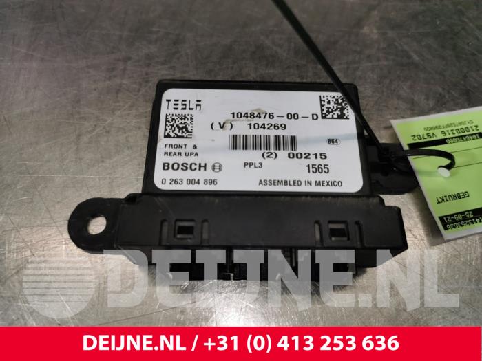 Gebruikte PDC Module Tesla Model S 70D Prijs € 121,00 Inclusief btw aangeboden door van Deijne Onderdelen Uden B.V.