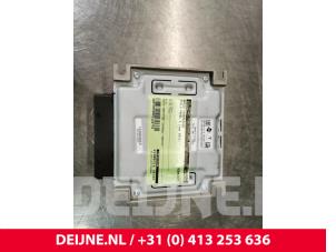 Tesla Model S Radio amplifier O118772 photo 3