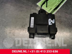 Gebruikte Deur module Tesla Model S 70D Prijs € 60,50 Inclusief btw aangeboden door van Deijne Onderdelen Uden B.V.