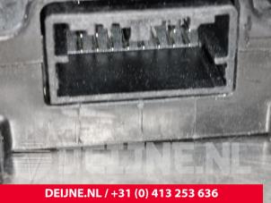 Tesla Model S Centrale Deurvergrendelings Module O118777 foto 3