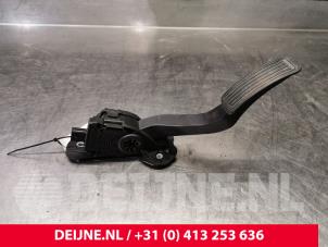 Tesla Model S Gaspedaal O118803 foto 2