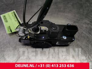 Tesla Model S Front door lock mechanism 4-door, right O118814 photo 3