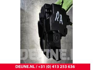 Tesla Model S Deurslot Mechaniek 4Deurs rechts-achter O118816 foto 2