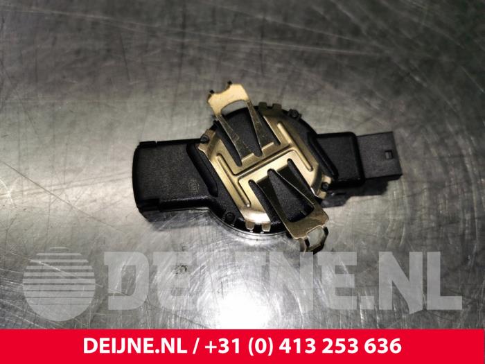 Tesla Model S Regensensor O118842