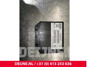 Gebruikte Computer Verlichting Audi S8 (D4) 4.0 Plus V8 TFSI 32V Prijs € 35,00 Margeregeling aangeboden door van Deijne Onderdelen Uden B.V.