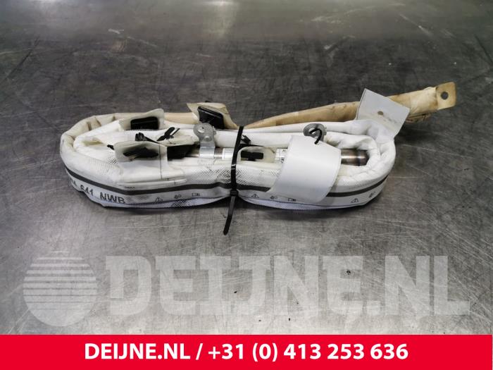 Audi S8 Airbag hemel rechts O118911