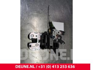 Audi S8 Tailgate lock mechanism O118913 photo 2