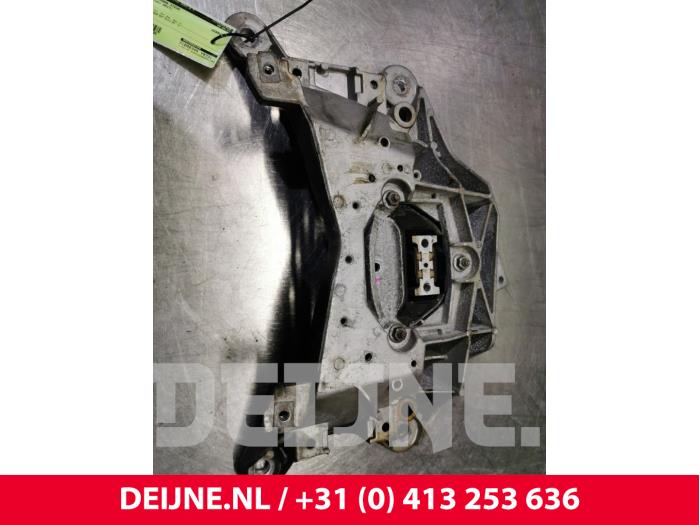 Audi S8 Versnellingsbak Steun O118920