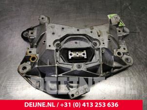 Audi S8 Gearbox mount O118920 photo 2
